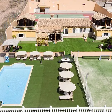 Chalet Casa Adara - Heated Pool Included *